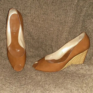 AQUATALIA-Marvin K.-Caramel Patent Leather Peep Toe-Woven Wedge-Sz 8.5-Excellent